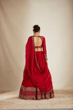 LUXURY ETHNIC WEAR FOR WEDDINGS, RECEPTIONS & CELEBRATIONS