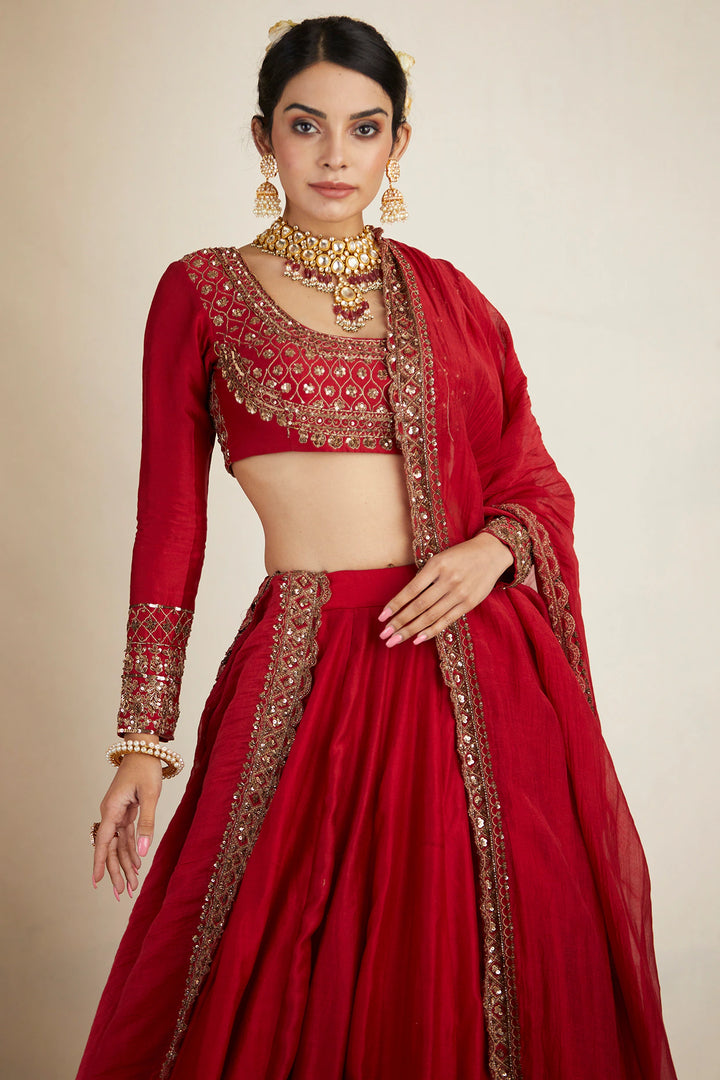 LUXURY ETHNIC WEAR FOR WEDDINGS, RECEPTIONS & CELEBRATIONS