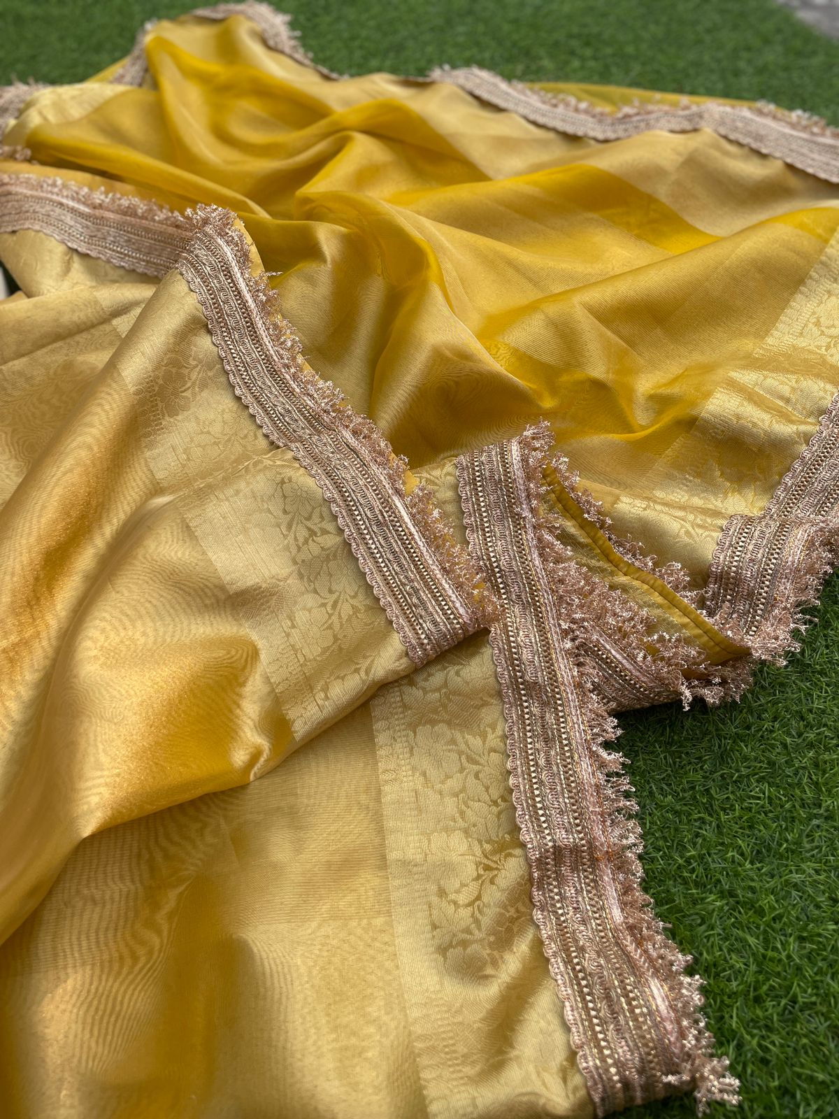 Elegant Banarasi Tissue Silk Saree with Zari Jacquard Work and Lace Border