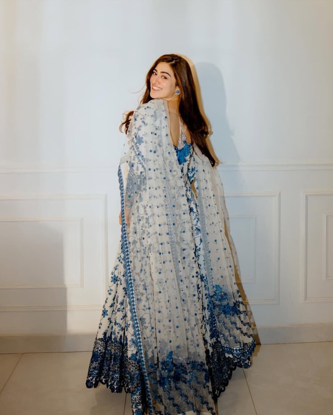 ✨👑 Royal Anarkali Suit Set – Grace Meets Glamour 👑✨