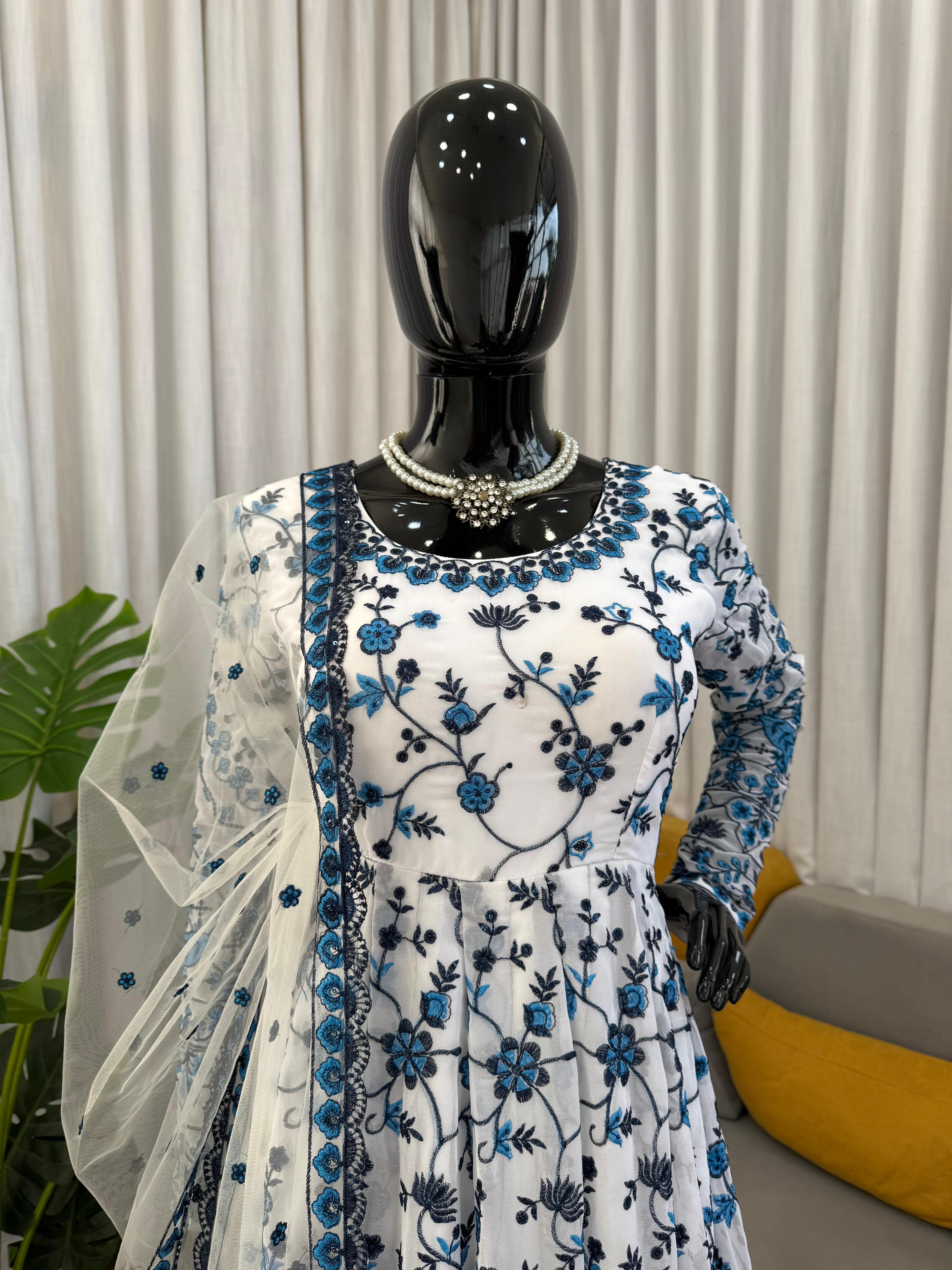 ✨👑 Royal Anarkali Suit Set – Grace Meets Glamour 👑✨