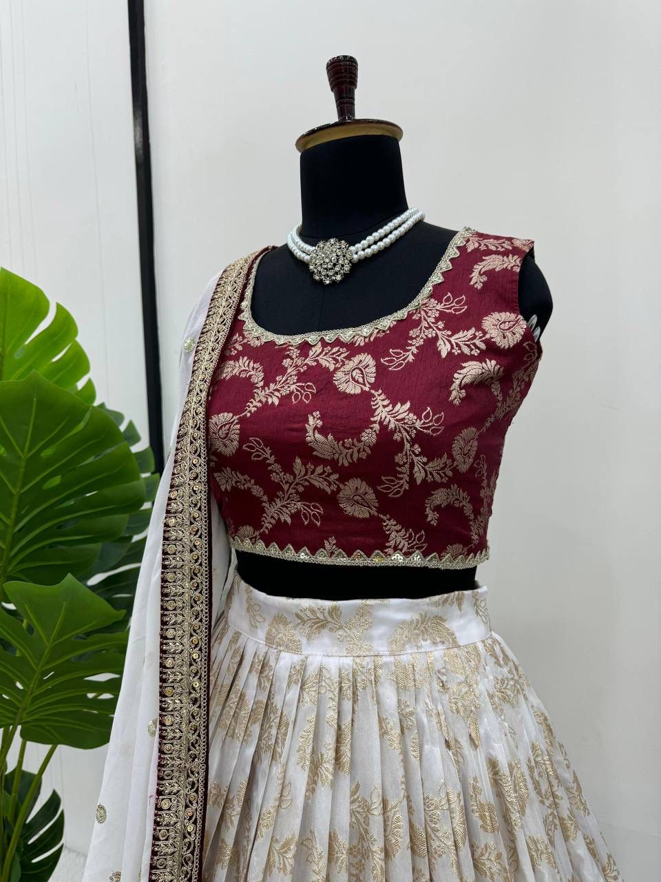 New Codeing with Sequnce Lunch Hevay Boutiq Collection