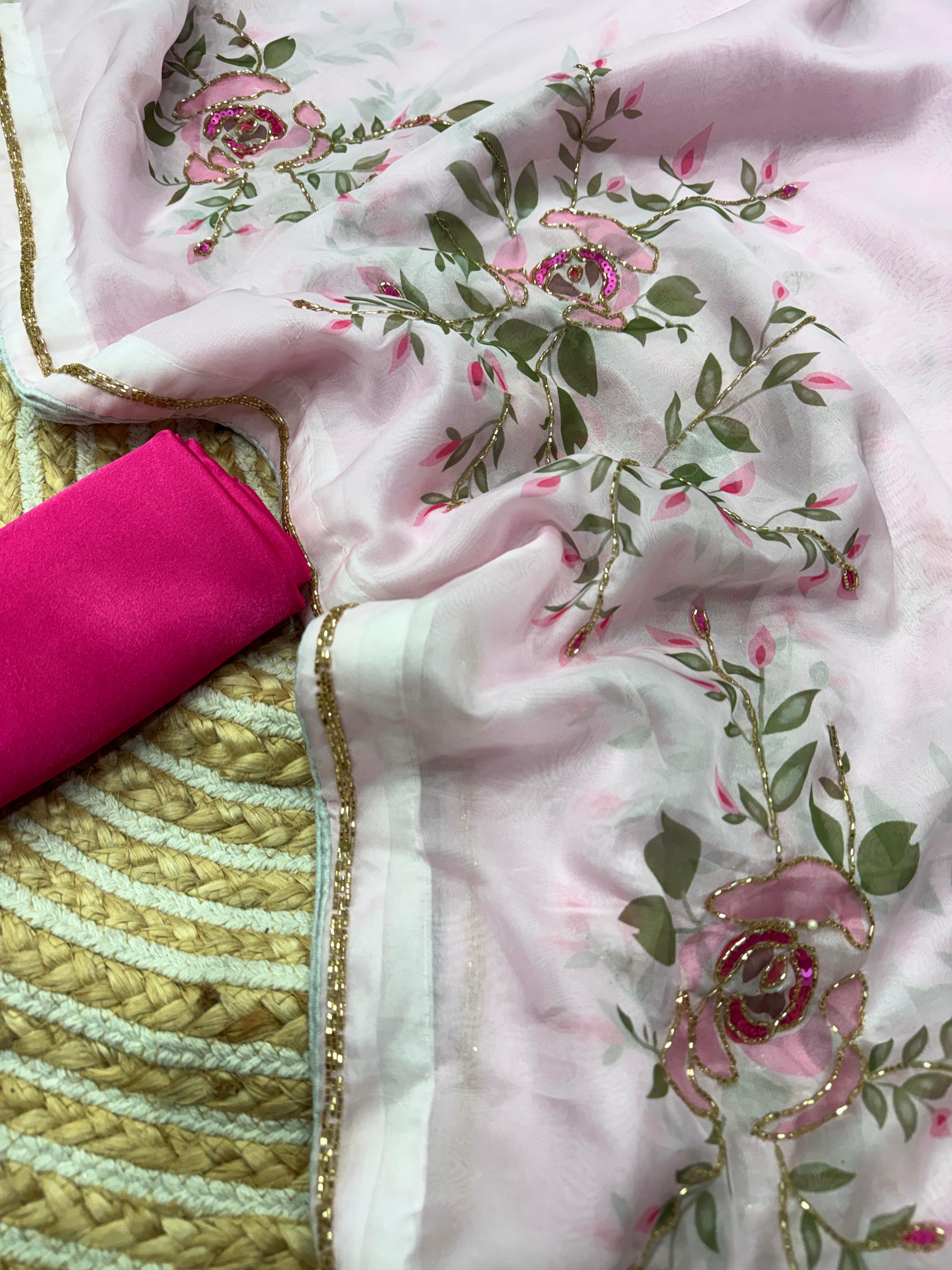 Elegant Floral Silk Saree – Timeless Beauty Redefined ✨🌸