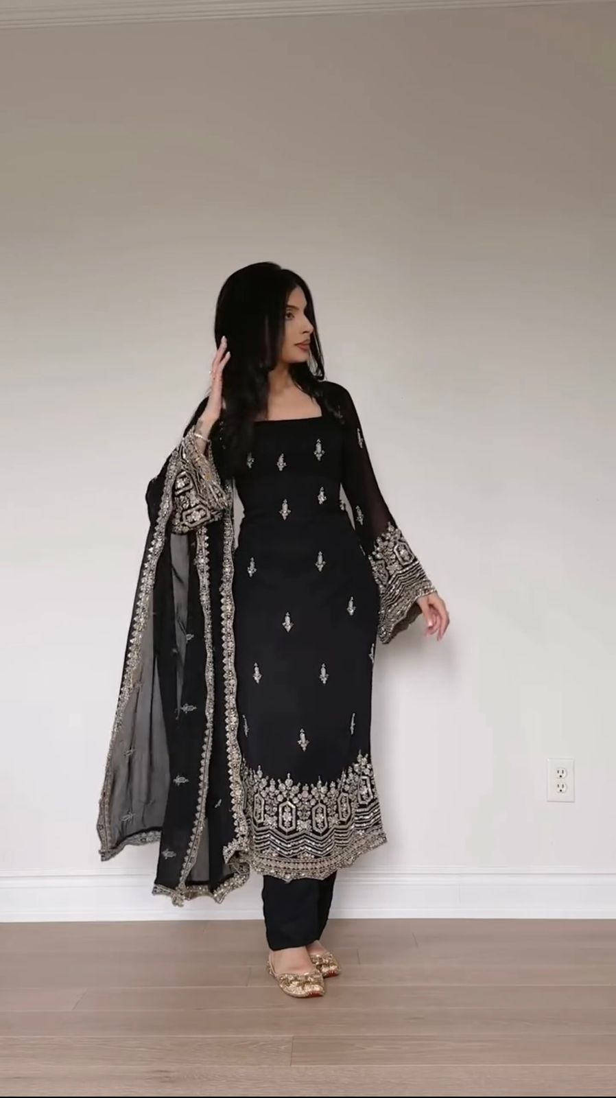 Elegant Designer Georgette Suit Set – Grace in Every Thread