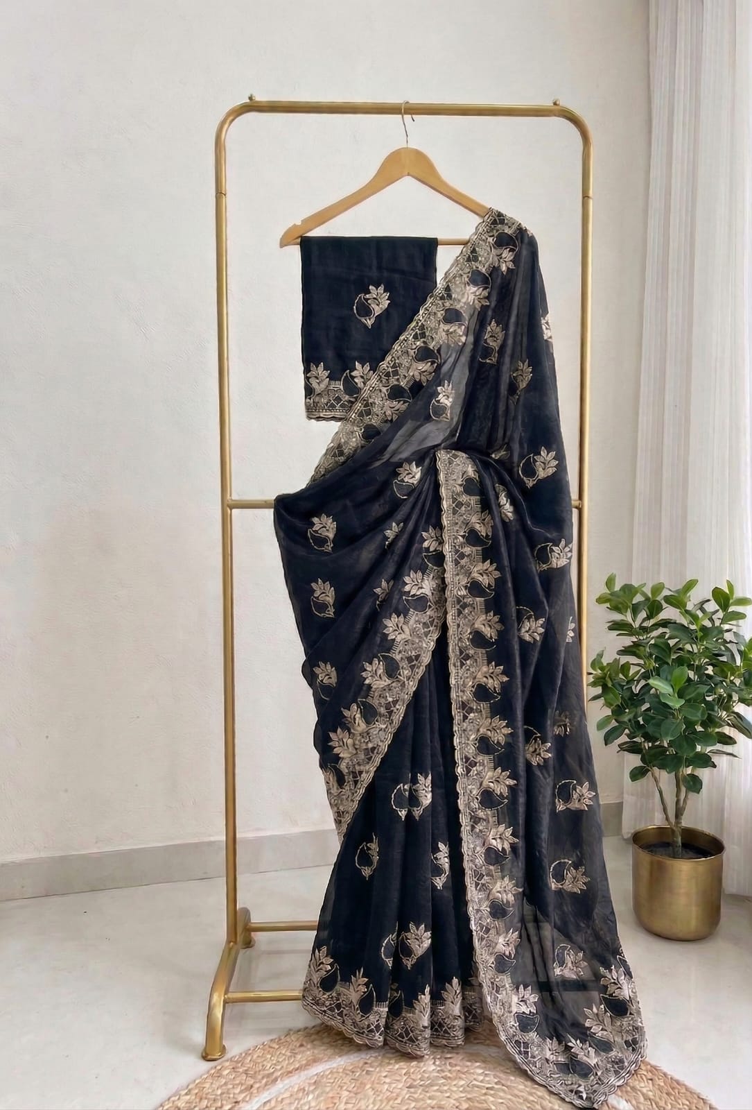 ✨ Elegant Space Silk Saree with Heavy Zari Embroidery Border & Running Blouse ✨