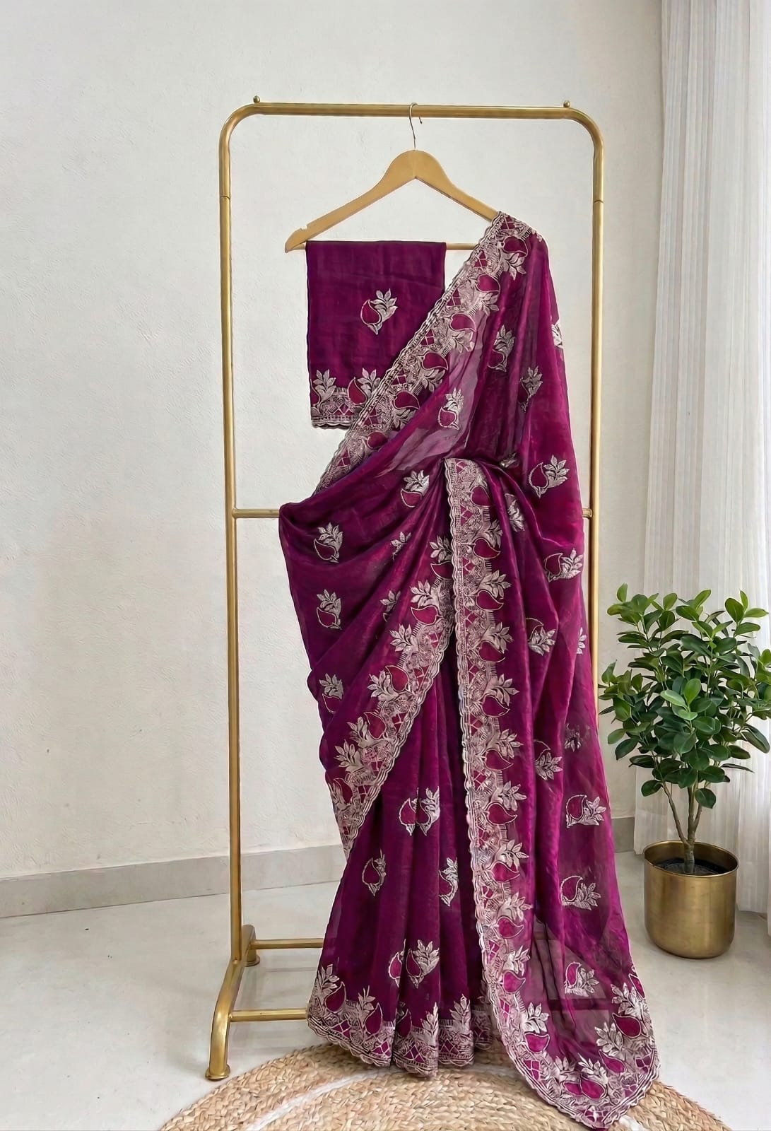 ✨ Elegant Space Silk Saree with Heavy Zari Embroidery Border & Running Blouse ✨