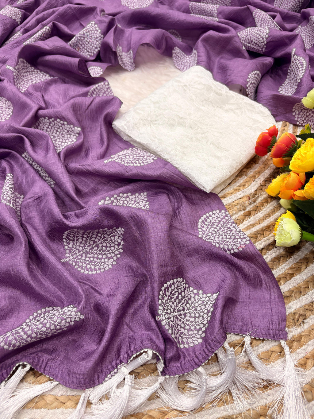 ✨ Premium Soft Silk Foil Butta Saree with Heavy Tassels & Fancy Latkan 💖