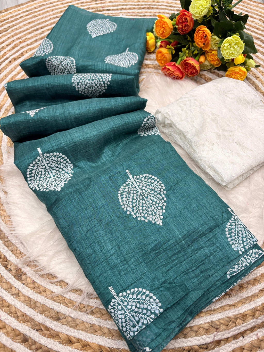 ✨ Premium Soft Silk Foil Butta Saree with Heavy Tassels & Fancy Latkan 💖