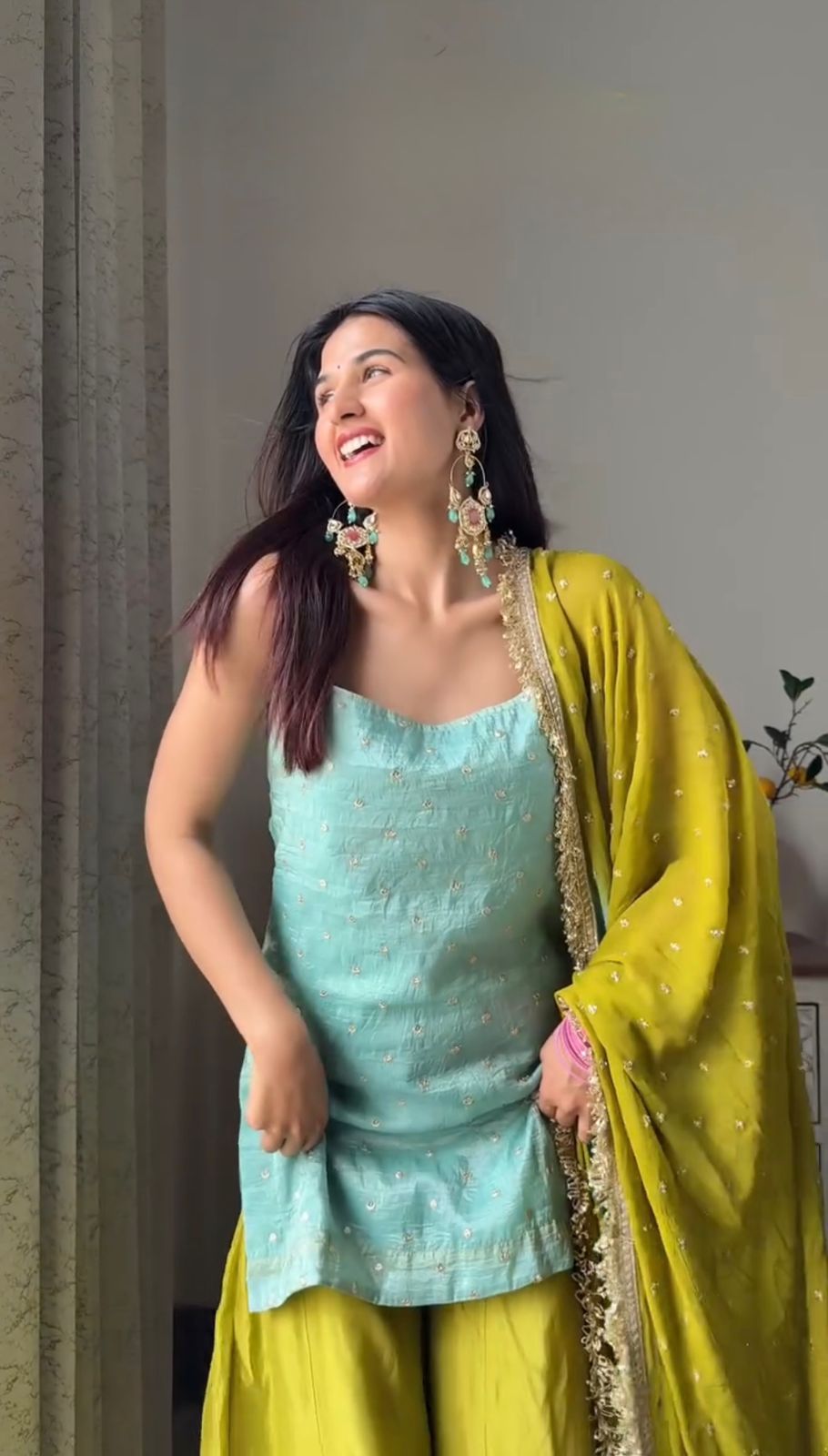 Perfect for festive gatherings, family functions, casual outings & special occasions. 💃