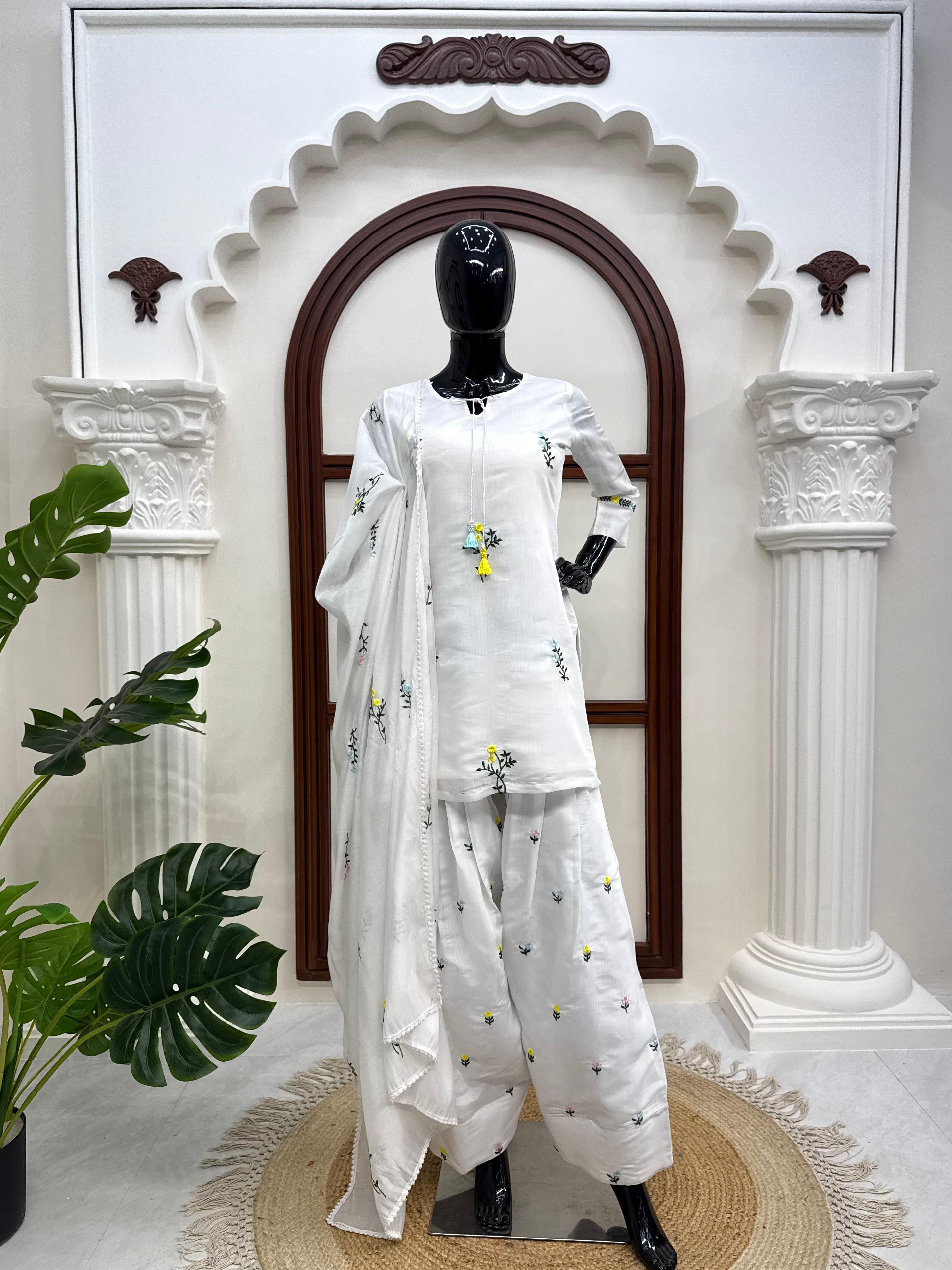 Designer Wear Exclusive Farsi Salwar Suit in Mull Chanderi Fabric Suit