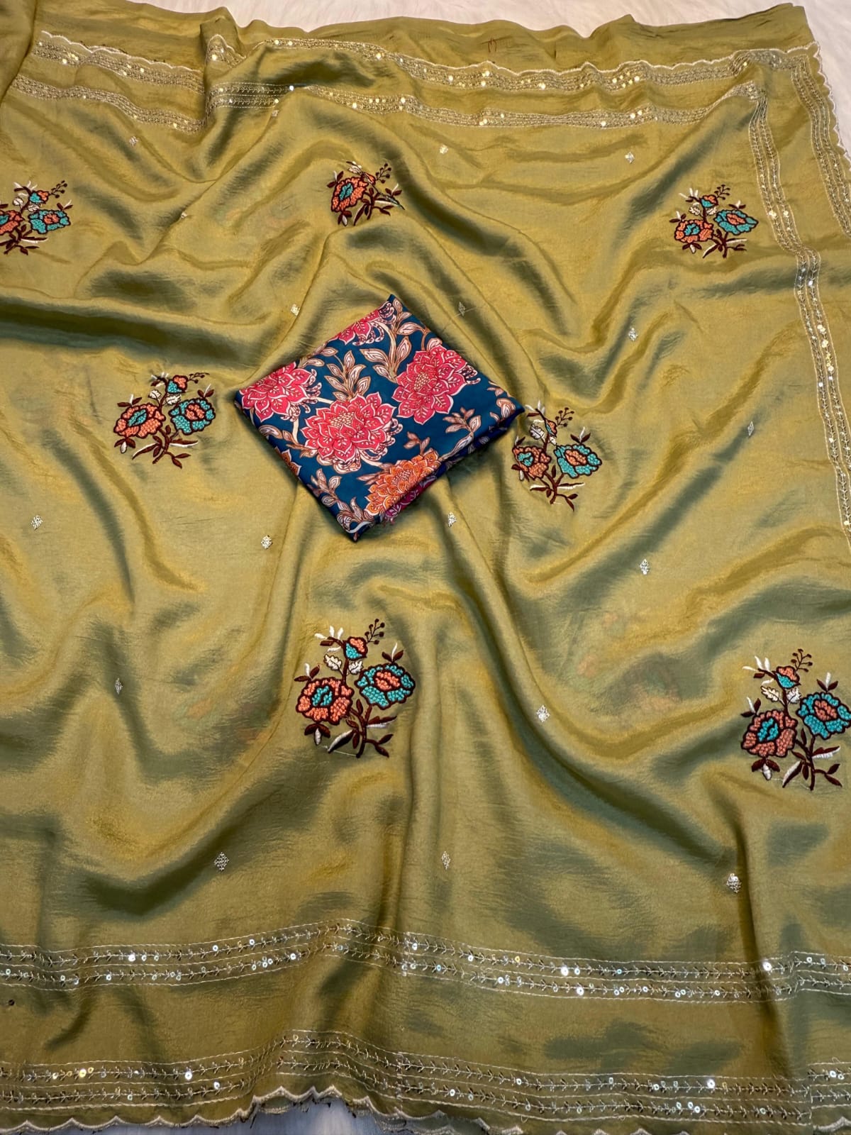 ✨🌸 Royal Elegance Crunchy Silk Saree Collection 🌸✨