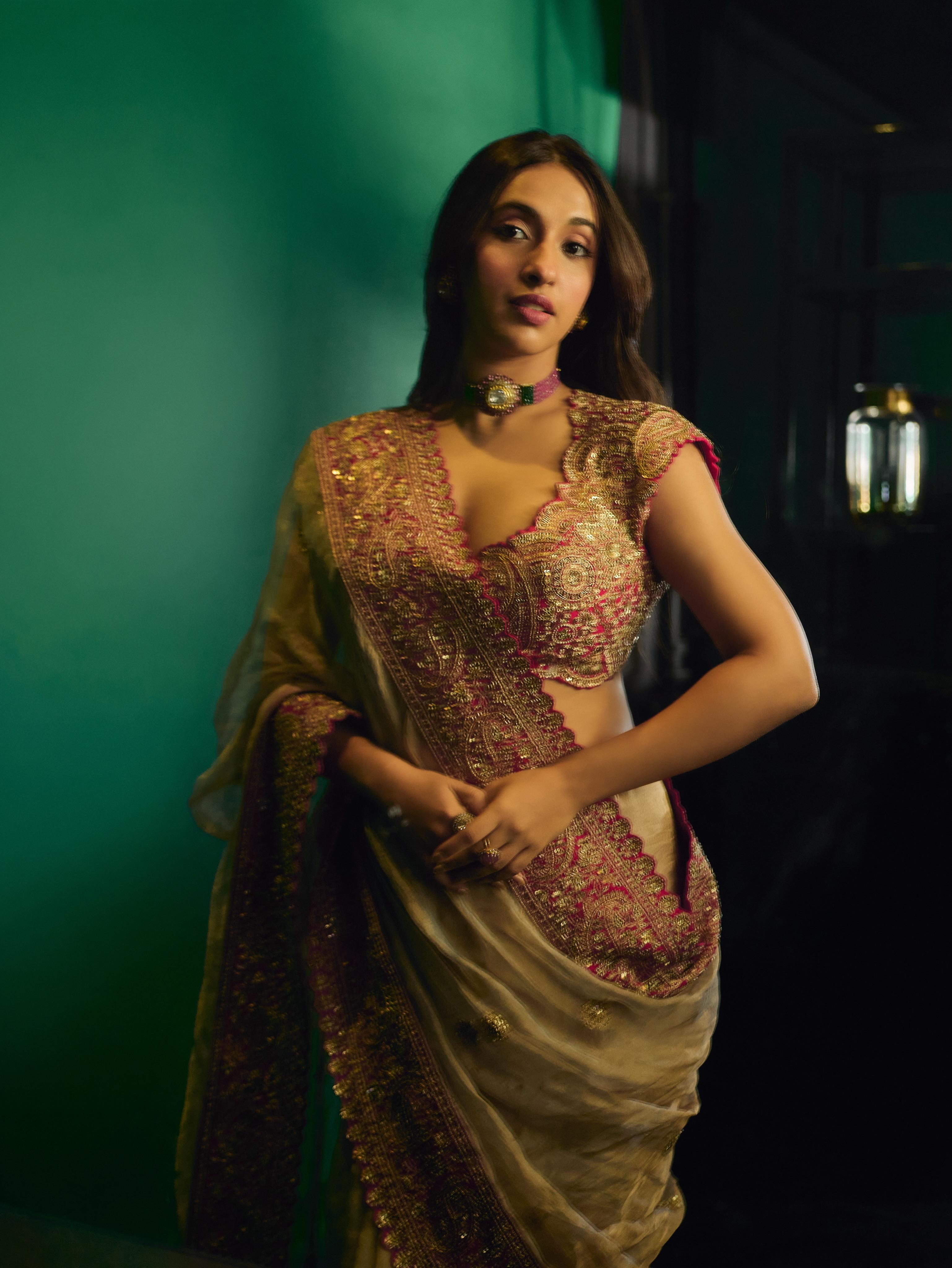 ✨🥂 LUXURY CHAMPAGNE GOLD DESIGNER ZIPSY SILK SAREE WITH DORI & SEQUINS EMBROIDERY 🥂✨
