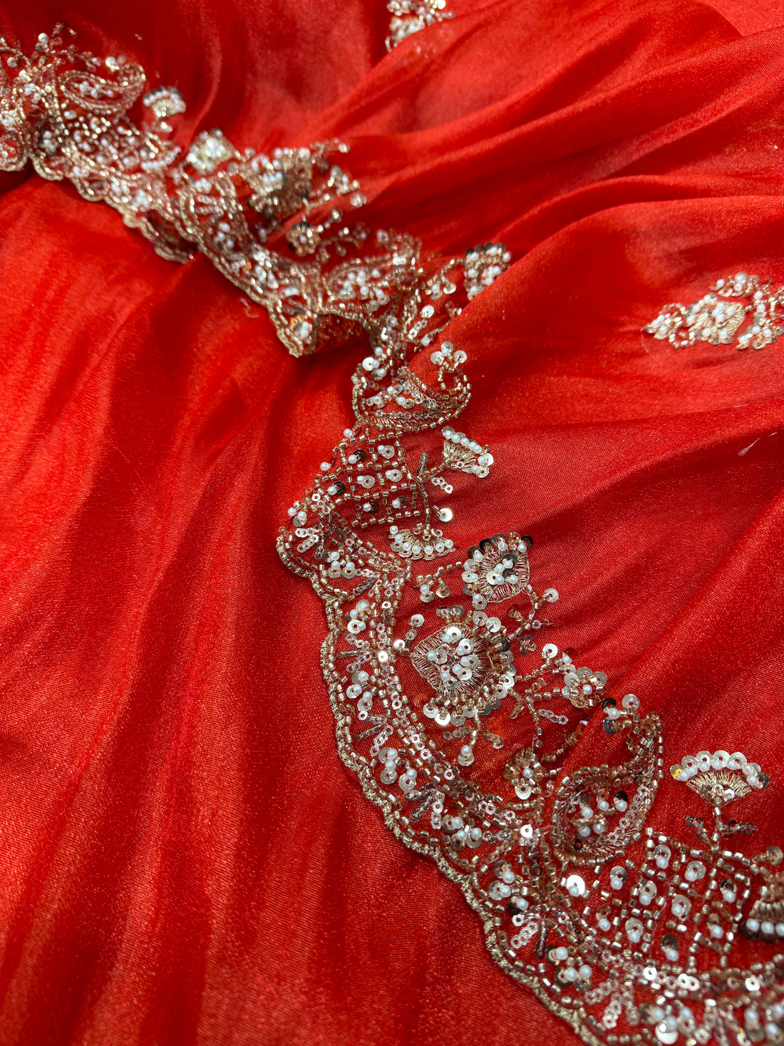 Premium Designer Saree  Premium Soft Tissue Fabric and with blouse